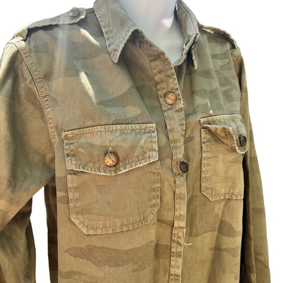 Current/Elliot The Perfect Shirt Button Up Distressed Camouflage Print Shirt - Picture 4 of 9